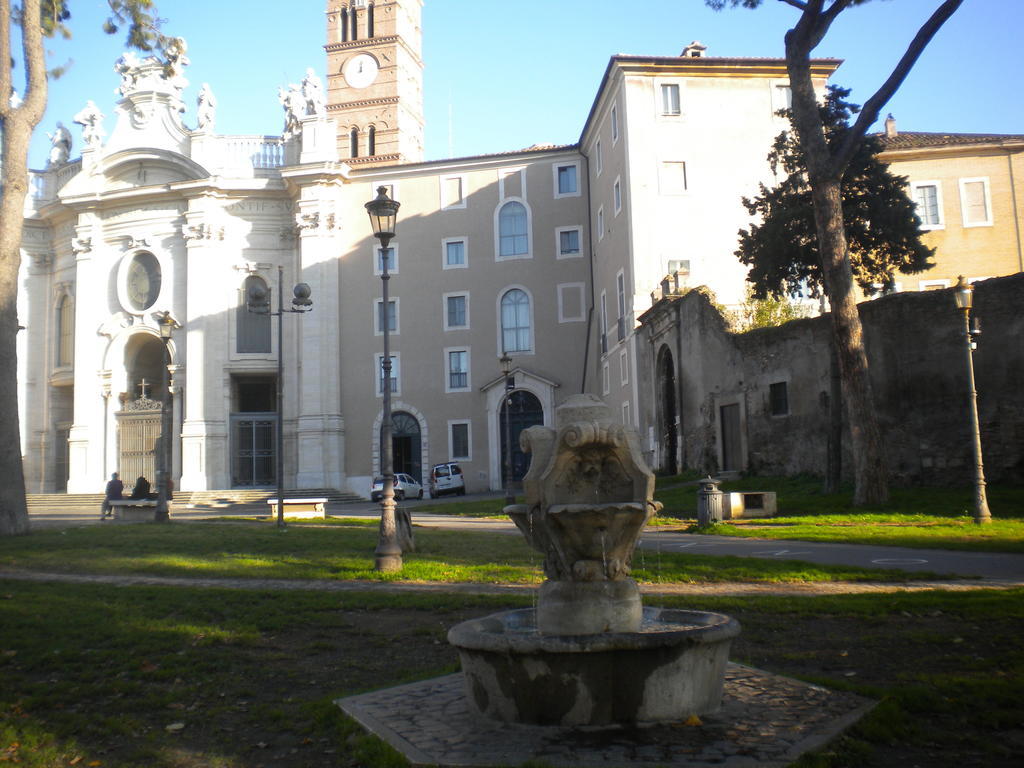 B&B La Finestra Di Fronte Roma Dış mekan fotoğraf